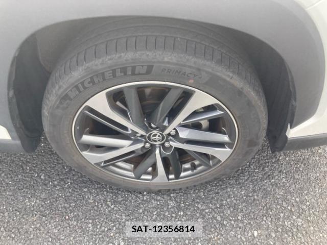 Toyota COROLLA CROSS 2023-06 8034903-7