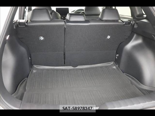 Toyota COROLLA CROSS 2025-03 8073282-13
