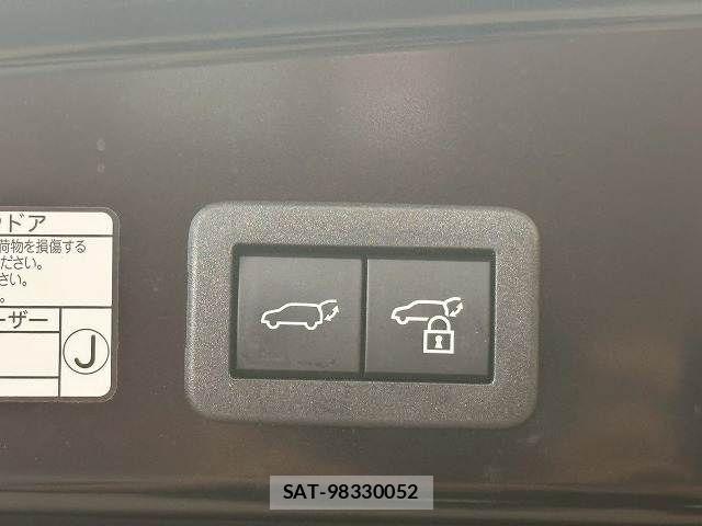 Toyota COROLLA CROSS 2025-04 8244860-5