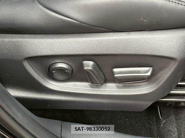 Toyota COROLLA CROSS 2025-04 8244860-6