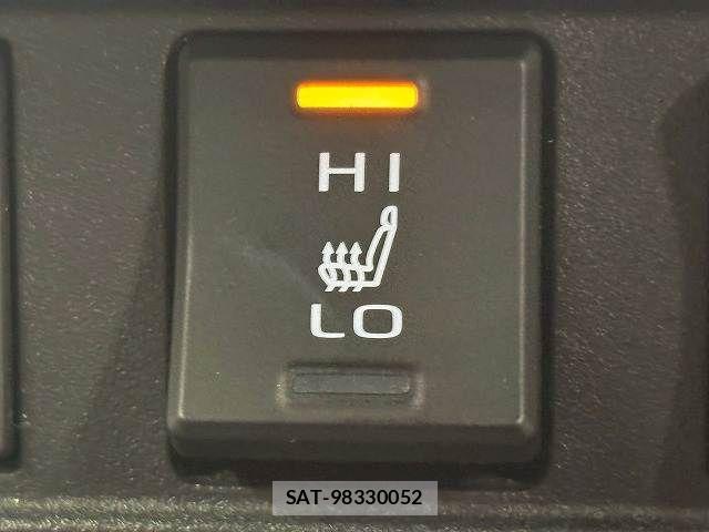 Toyota COROLLA CROSS 2025-04 8244860-7