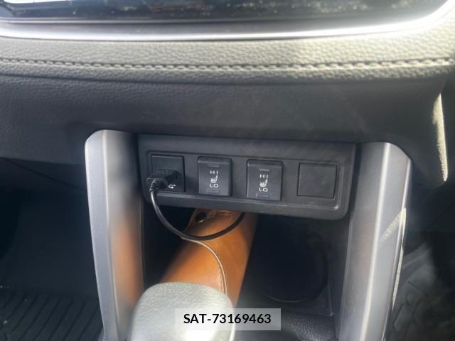 Toyota COROLLA CROSS 2021-10 8561475-19