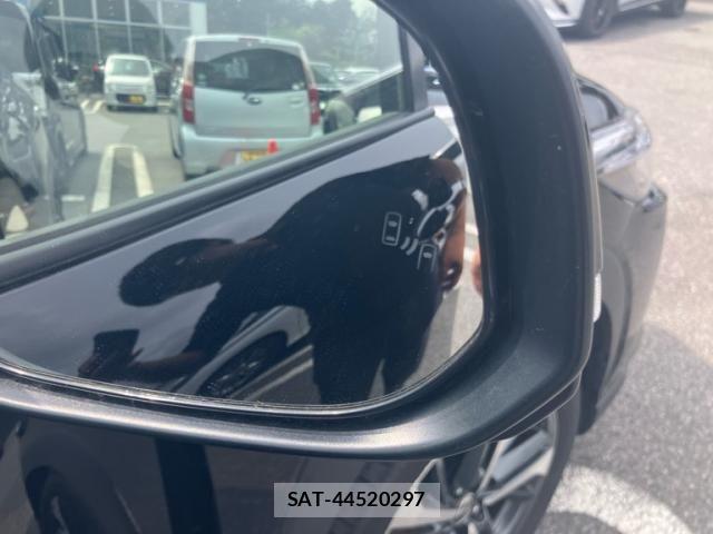 Toyota COROLLA CROSS 2025-02 8561478-15