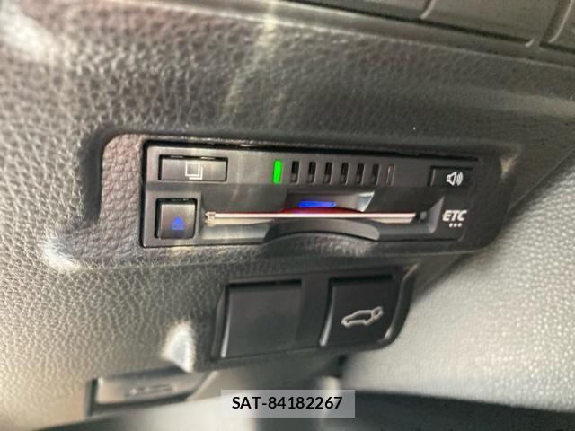 Toyota COROLLA CROSS 2023-06 8658457-17