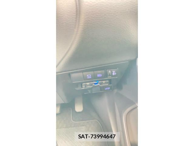 Toyota COROLLA CROSS 2023-04 8658456-12