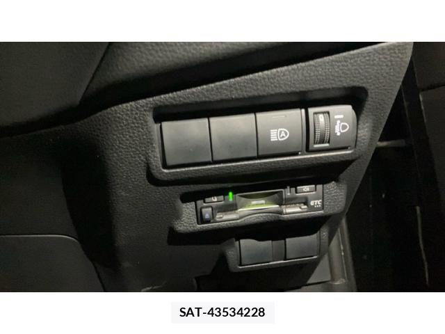 Toyota COROLLA CROSS 2024-04 8795527-16