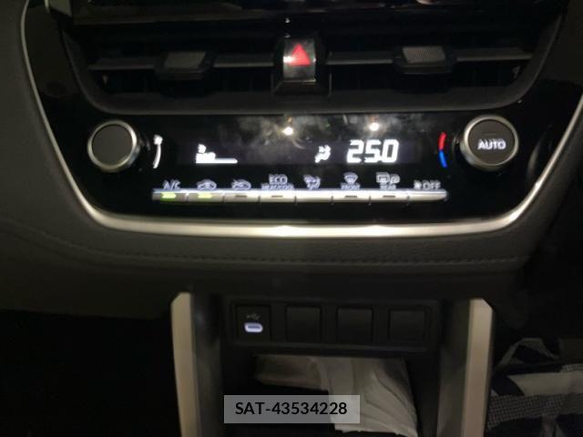 Toyota COROLLA CROSS 2024-04 8795527-19
