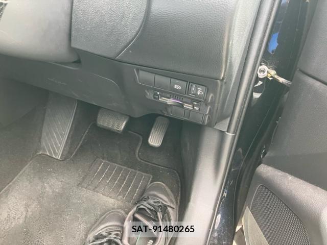 Toyota COROLLA CROSS 2022-07 8828285-15