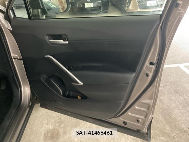 Toyota COROLLA CROSS 2023-06 8828277-10