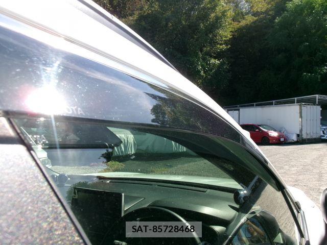 Toyota COROLLA CROSS 2023-09 8870665-13