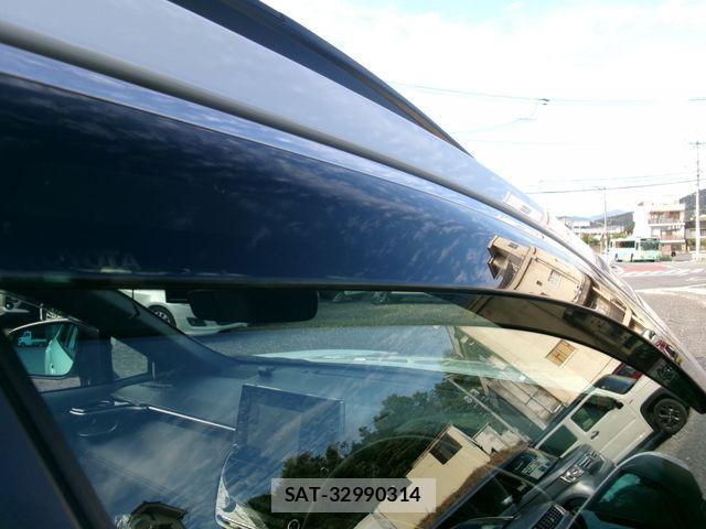 Toyota COROLLA CROSS 2023-09 8870664-13