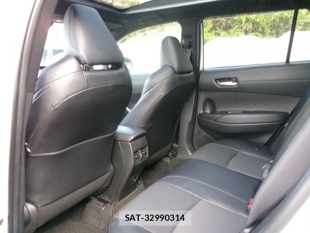 Toyota COROLLA CROSS 2023-09 8870664-17