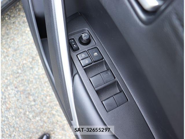 Toyota COROLLA CROSS 2023-11 1219665-26