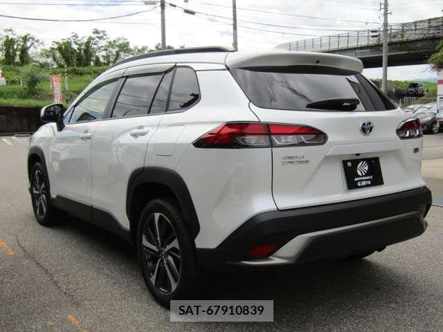 Toyota COROLLA CROSS 2022-11 1227514-13