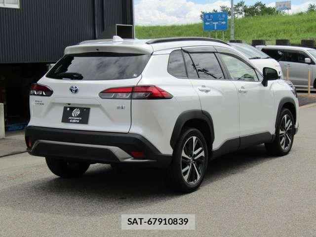 Toyota COROLLA CROSS 2022-11 1227514-14