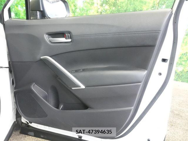 Toyota COROLLA CROSS 2021-10 6242907-22