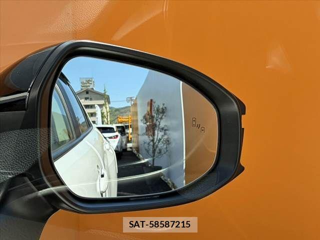 Toyota COROLLA CROSS 2025-06 6242892-29