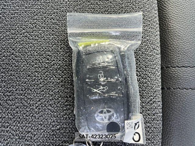 Toyota COROLLA CROSS 2024-12 6271304-25