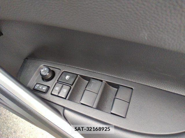 Toyota COROLLA CROSS 2023-10 6675425-26
