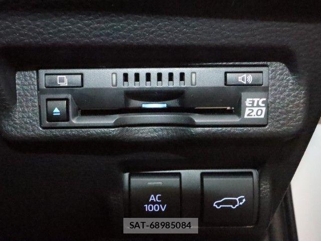 Toyota COROLLA CROSS 2023-06 6682615-18