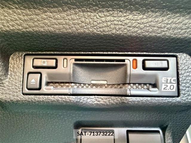Toyota COROLLA CROSS 2026-02 6751080-9