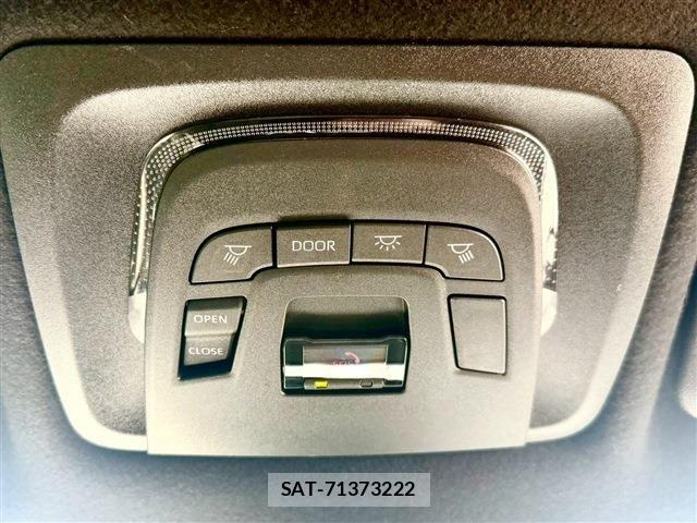 Toyota COROLLA CROSS 2026-02 6751080-13