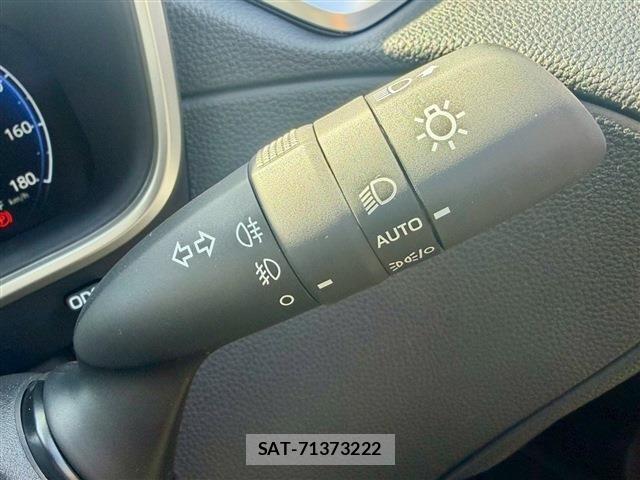 Toyota COROLLA CROSS 2026-02 6751080-17