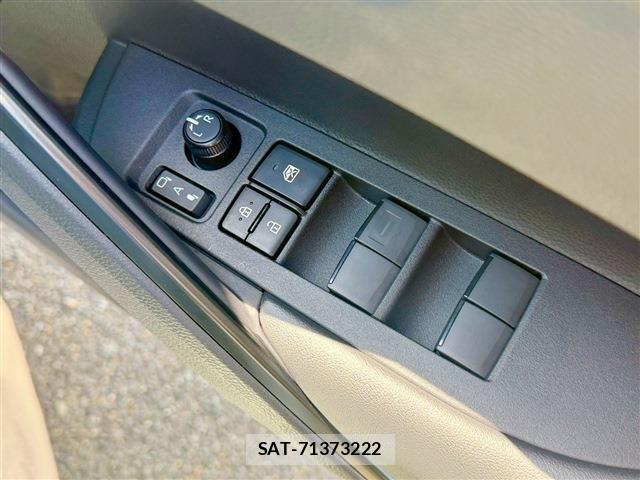 Toyota COROLLA CROSS 2026-02 6751080-27
