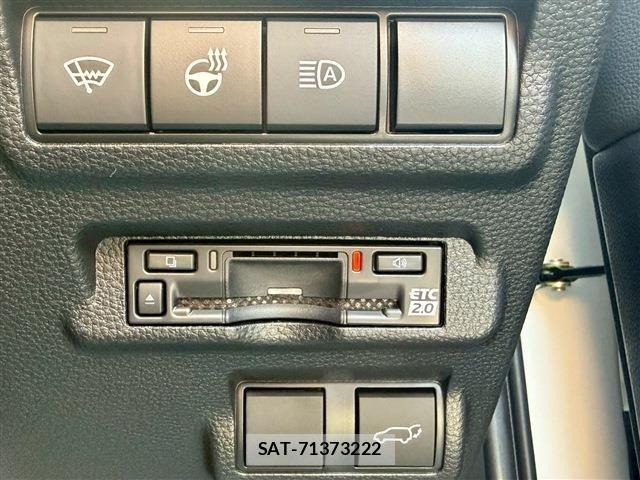 Toyota COROLLA CROSS 2026-02 6751080-8