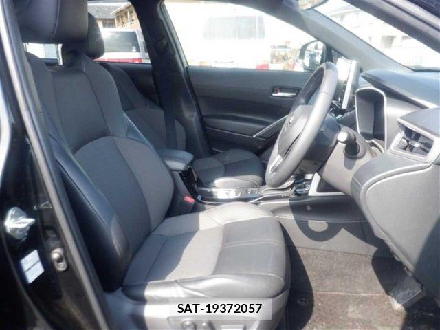 Toyota COROLLA CROSS 2023-02 6751075-5