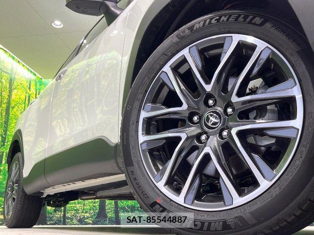 Toyota COROLLA CROSS 2026-03 6751076-12