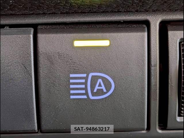 Toyota COROLLA CROSS 2022-07 6814278-9