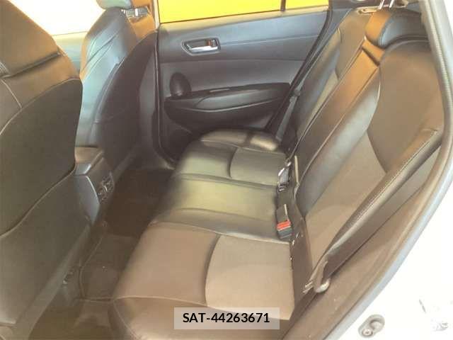 Toyota COROLLA CROSS 2021-11 6903435-17
