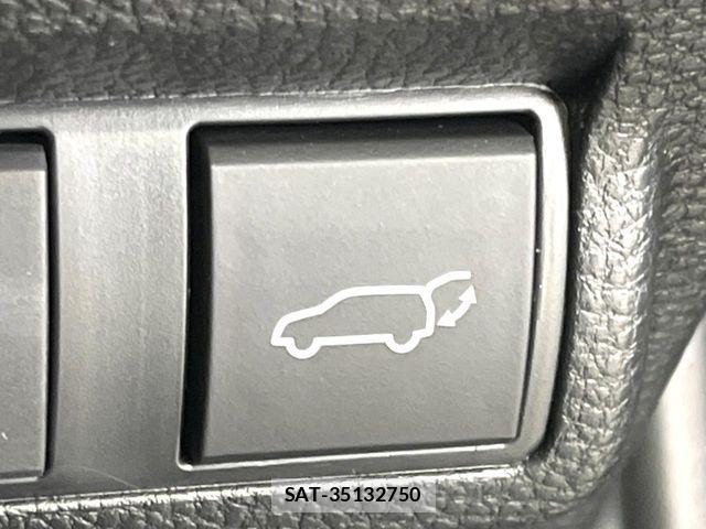 Toyota COROLLA CROSS 2025-10 6992474-4