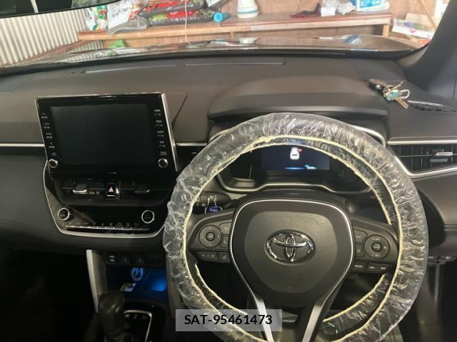 Toyota COROLLA CROSS 2023-06 7057964-12