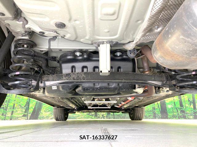 Toyota COROLLA CROSS 2025-04 7216317-18