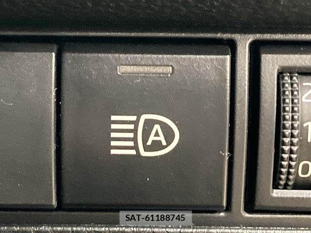 Toyota COROLLA CROSS 2023-03 7216273-9