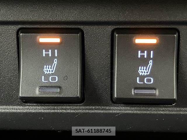 Toyota COROLLA CROSS 2023-03 7216273-8