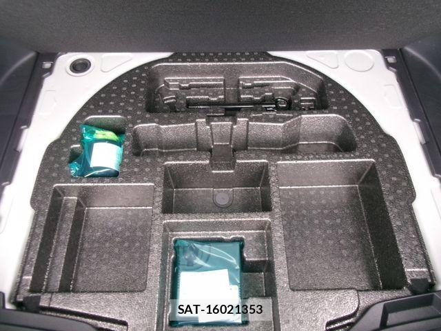 Toyota COROLLA CROSS 2025-02 7216325-9