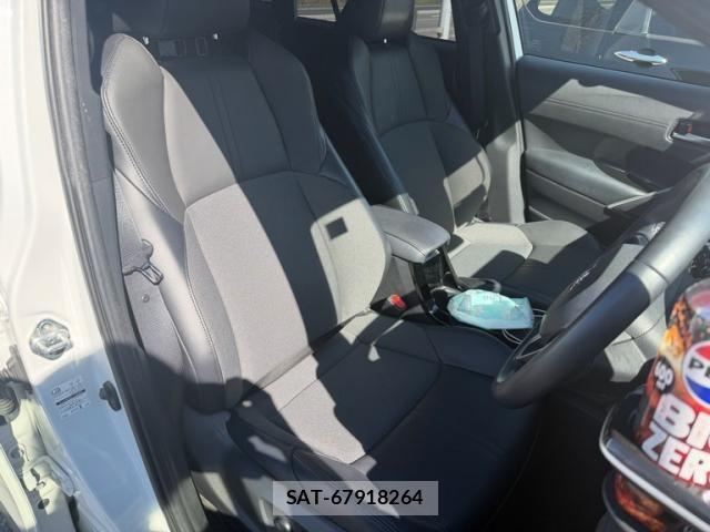 Toyota COROLLA CROSS 2022-09 7250211-3