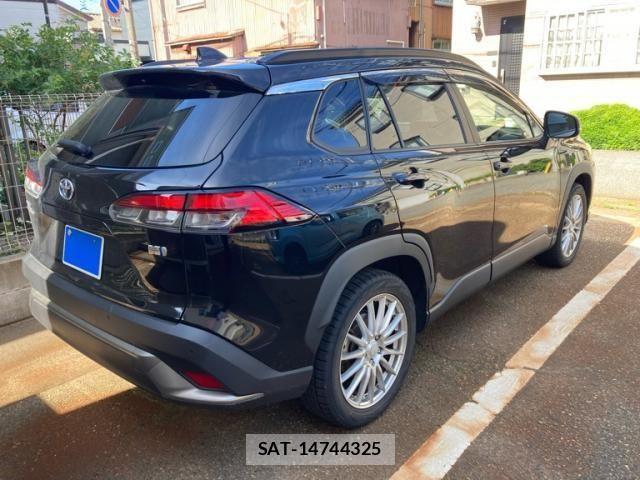 Toyota COROLLA CROSS 2021-11 7499985-3