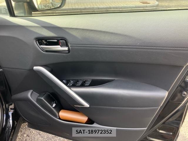 Toyota COROLLA CROSS 2021-10 7615630-13
