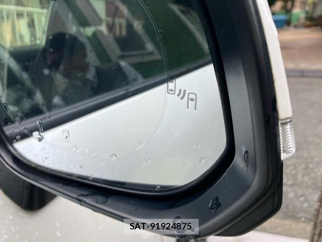 Toyota COROLLA CROSS 2022-11 7615632-15