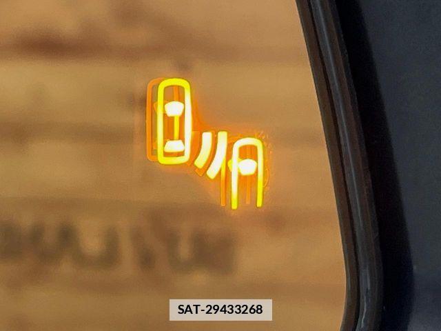 Toyota COROLLA CROSS 2022-04 7721984-5