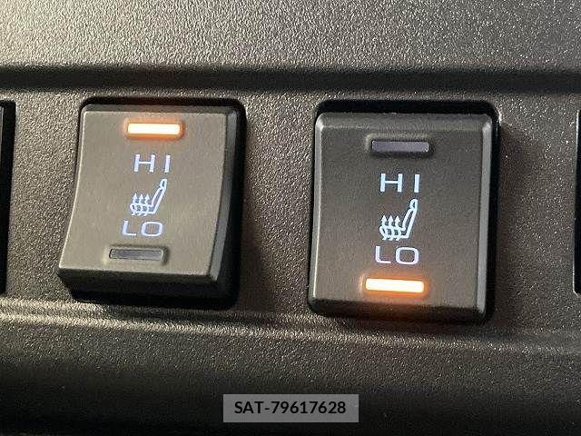 Toyota COROLLA CROSS 2022-07 7960998-10
