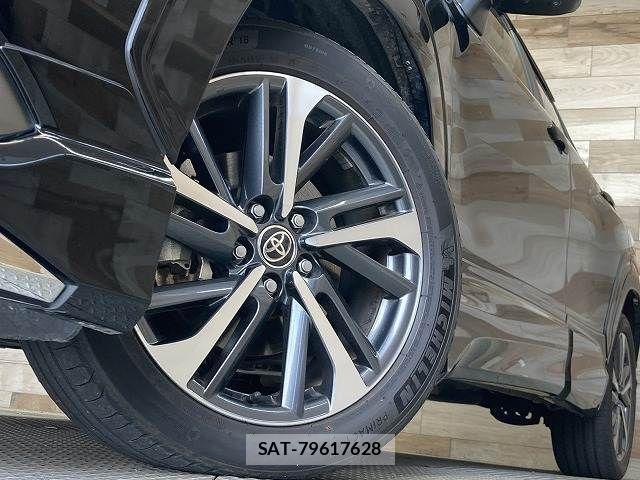 Toyota COROLLA CROSS 2022-07 7960998-18