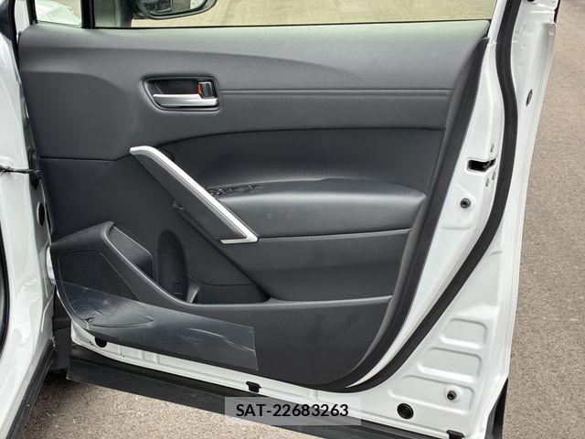 Toyota COROLLA CROSS 2023-10 7960996-12