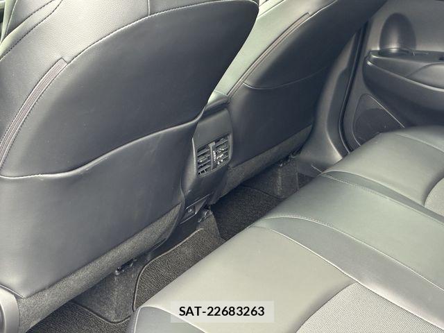 Toyota COROLLA CROSS 2023-10 7960996-17