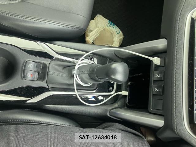 Toyota COROLLA CROSS 2022-03 7960999-28