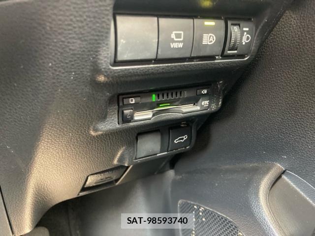 Toyota COROLLA CROSS 2022-06 8034921-17